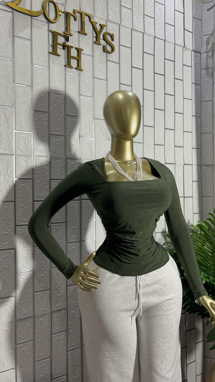 Chick baddie top