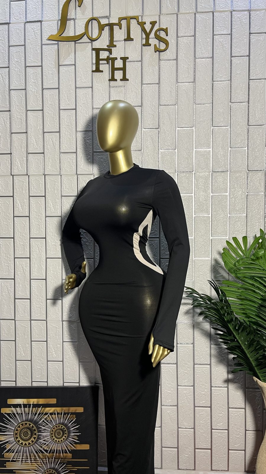 The BLACK SLIM-THICK Curve Cut Maxi Dress